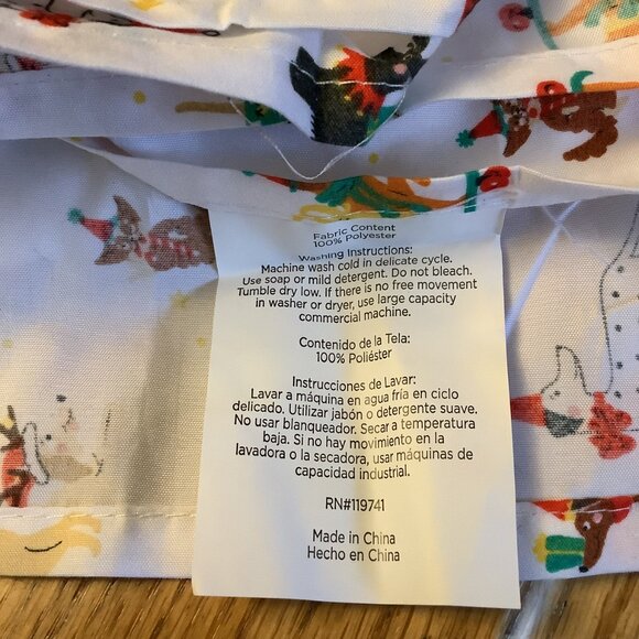 Adorable Christmas dogs flat sheet/fabric - Picture 4 of 4